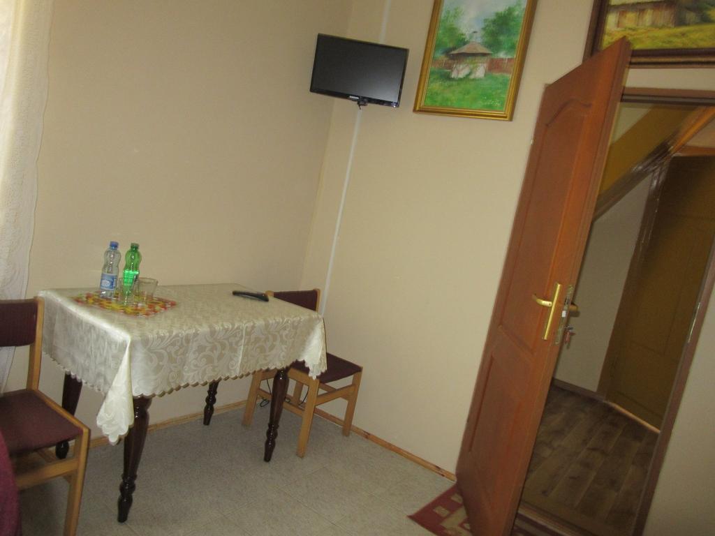 Gospodarstwo Agroturystyczno-Edukacyjne Gratka Celiny  ภายนอก รูปภาพ